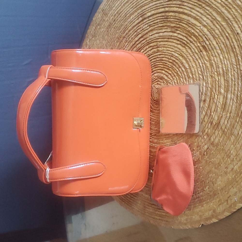 Ladies Vinyl Purse with Change Purse and Mirror
